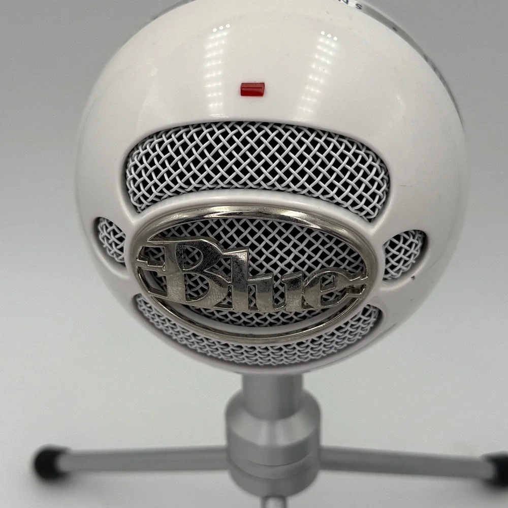 Blue Snowball iCE USB Condenser Microphone White with Tripod Stand and Cable